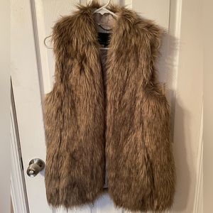 XS Banana Republic Faux Fur Vest